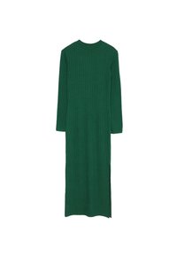 Robe en maille côtelée verte avec manches longues, col montant et fentes latérales, présentant une silhouette ajustée et un tissu texturé.