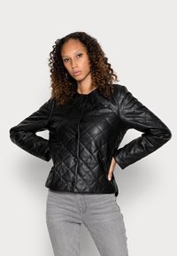 Esprit Collection Casaco de pele sintética - black