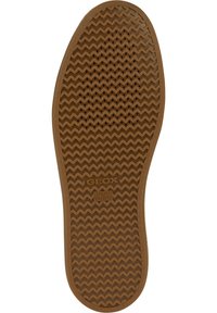 Suola di scarpa in gomma marrone con un motivo zigzag testurizzato e piccoli fori di ventilazione. Presenta il marchio "GEOX" e "BREVETTO ITALIANO" impressi.