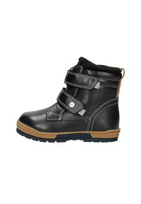 Stivale per bambini in pelle nera con suola in gomma marrone, due cinturini con velcro, cuciture bianche e un colletto imbottito morbido.