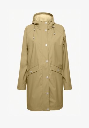 Chaki lietpaltis su kapišonu, spaudžiamais mygtukais, dviem priekinėmis kišenėmis ir šiek tiek laisvu įsiliejimu. Pagamintas iš vandeniui atsparios medžiagos su glotnia tekstūra.