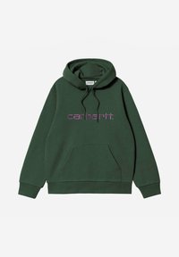 Un sweatshirt à capuche vert en polaire avec une poche frontale, portant un logo "carhartt." brodé en violet sur la poitrine et des cordons de serrage sur la capuche.