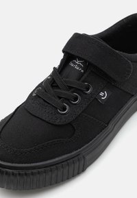 Yourturn Kids UNISEX - Športni copati - black
