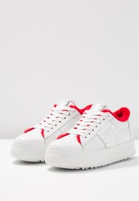 Kennel + Schmenger Sneakers - white