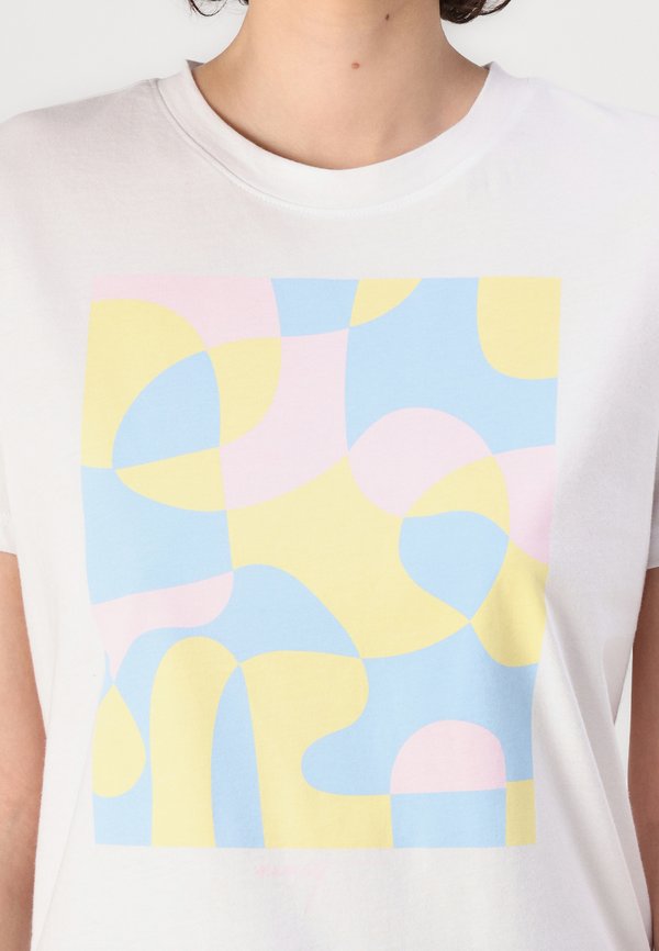 PCMOLLY O NECK TEE - Print T-shirt4