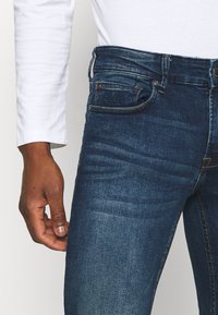 Only & Sons - ONSWARP LIFE - Slim fit -farkut - blue denim - 4
