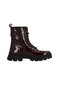 Botas de tobillo de charol burdeos con suela negra gruesa, parte delantera con cordones y cremallera lateral para un fácil acceso. Acabado brillante texturizado.
