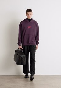 HUGO Sweatshirt - open purple