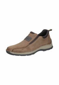 Braune Wildleder-Slipper mit elastischen Seitenpaneelen, genähten Details und einer Gummisohle. Verfügt über eine Schlaufe an der Ferse für ein einfaches An- und Ausziehen.