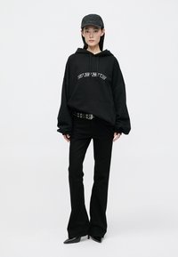 032c HANSEL AND GRETEL czarny denim