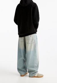 PULL&BEAR Hoodie - black