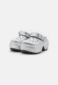 Crocs STOMP METALLIC UNISEX - Tresko - silver