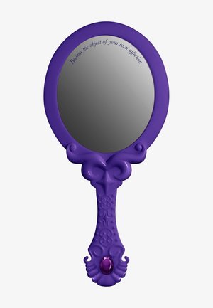 Paarse handspiegel met een rond reflecterend oppervlak, sierlijk handvat met een getextureerd ontwerp en een paarse edelsteenaccent.