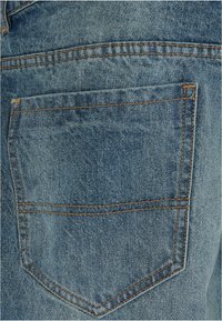 Urban Classics Vaqueros boyfriend - sand destroyed washed