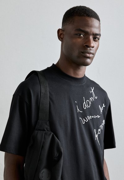 MSGM T-shirts med print - black