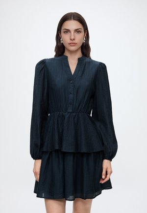 Vero Moda VMFIA V NECK SHORT - Φόρεμα ημέρας - navy blazer