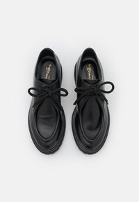 Bianca Di Sporty snøresko - black