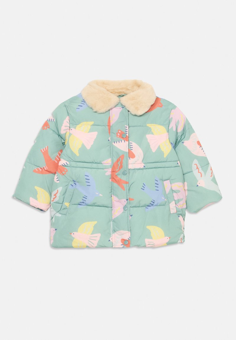 Padded bunda s mentolovo zeleným pozadím, so vzormi farebných vtákov. Má mäkký, béžový umelý kožúšok a cvokové zapínanie.