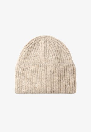 Béžová pletená čepice s žebrovanou strukturou, vyrobená z měkkého materiálu, s ohrnutým lemem a jemnými flitrovými detaily pro doplnění vzhledu.