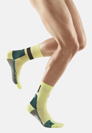 THE RUN LIMITED 2024.1 COMPRESSION SOCKS MID CUT MEN - MADE IN GERMANY - Socken - lime