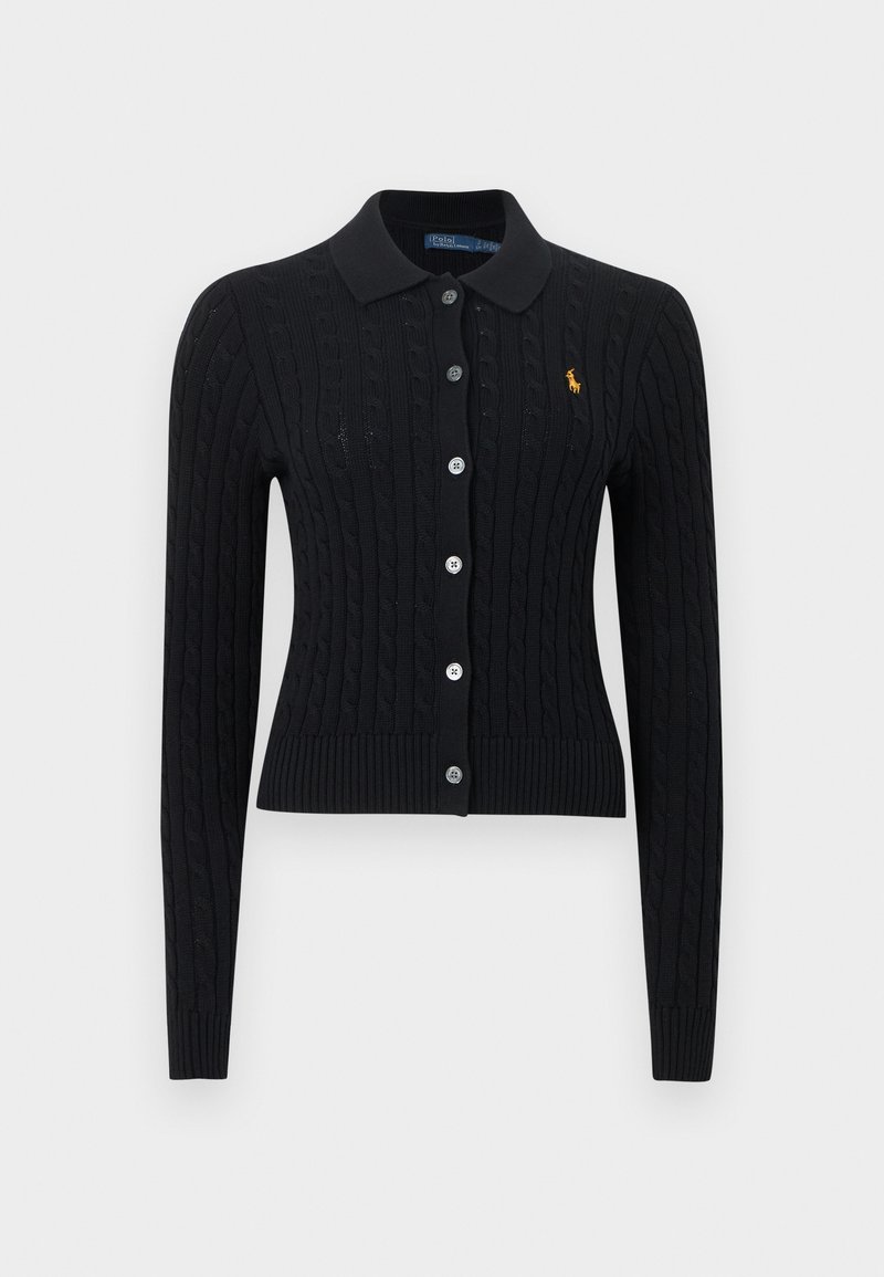 Sort strikket cardigan med kabelmønster, knaplukning, lange ærmer og klassisk krave. Lille logo broderet på brystet.