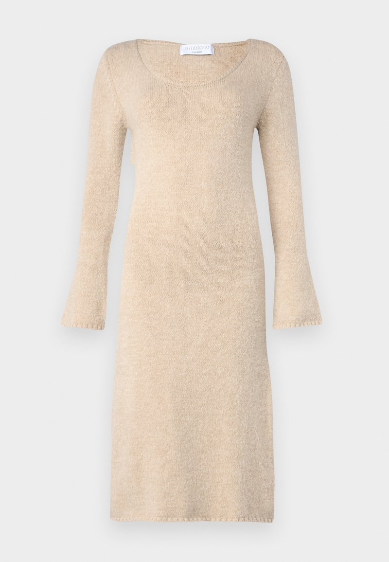 STUDIO ID Gebreide jurk beige