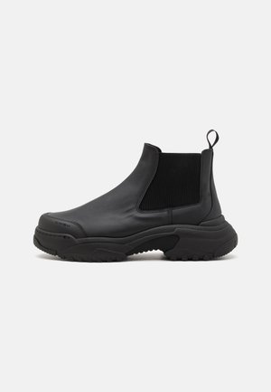 LOW CHELSEA BOOT UNISEX - Aulinukai su platforma - black