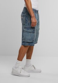 True Religion BIG VINNY - Džinsiniai šortai - medium washed blue