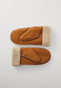Bruine suède wanten met een crèmekleurige schapenvacht-manchet, met een gladde textuur en een klassieke vorm, ontworpen voor warmte en comfort.