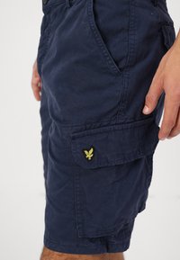 Lyle & Scott WEMBLEY  - Shorts - dark