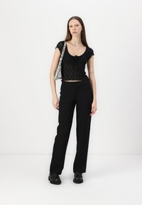 BDG Urban Outfitters QUINN CAP SLEEVE - Top - charcoal