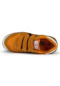 MUNICH MINI GOAL VCO - Zapatillas de entrenamiento - naranja