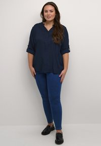 Kaffe Curve SIDA - Blusa - midnight marine   black stripe