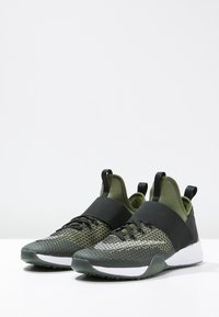 Nike Performance Scarpe da allenamento - green