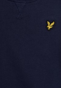 Lyle & Scott CREW NECK SET - Melegítő - navy