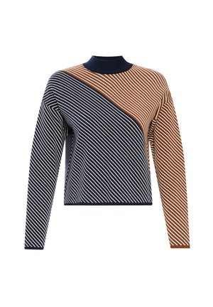 Maglione a righe con maniche lunghe, caratterizzato da sezioni diagonali in blu navy e marrone, un collo alto a coste e una morbida texture in maglia.