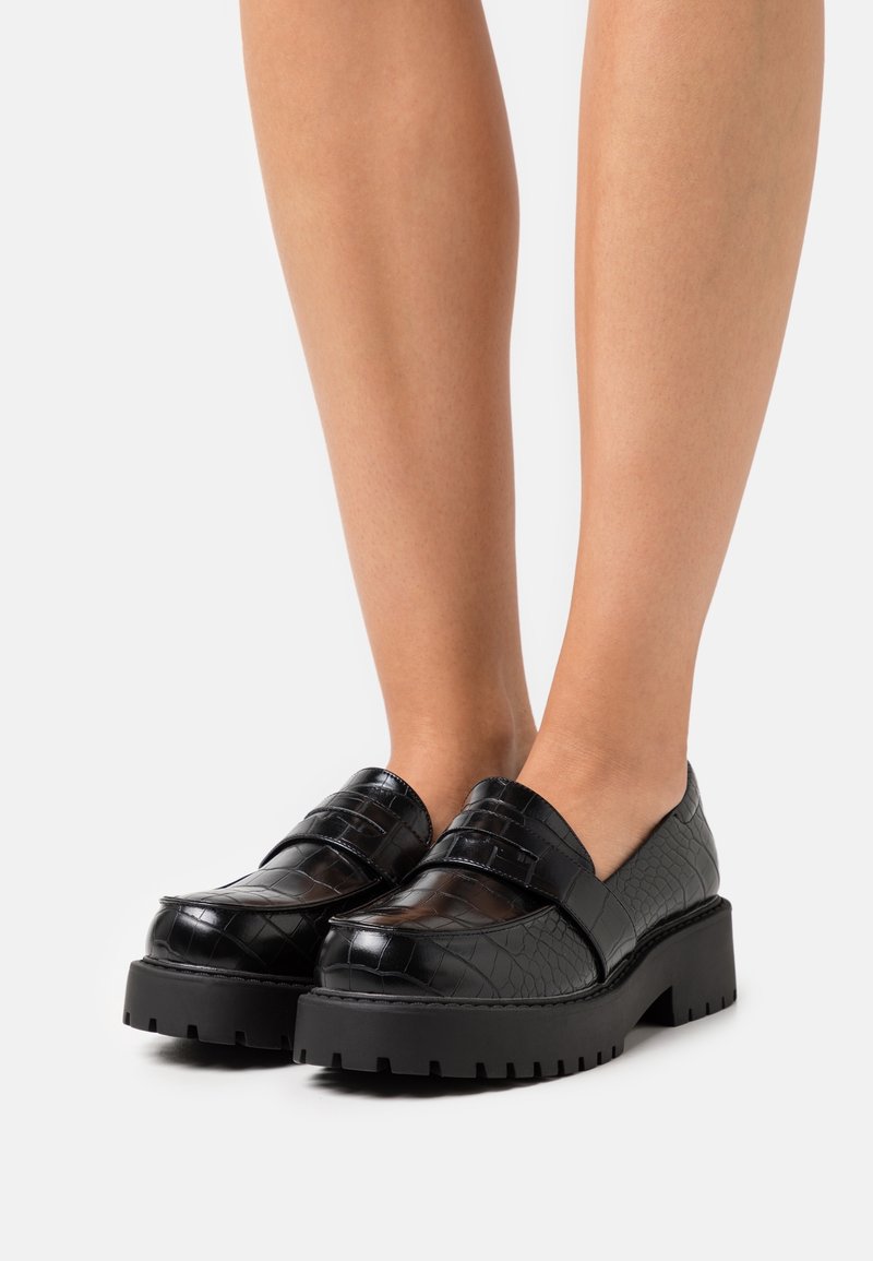 Monki Polobotky - black