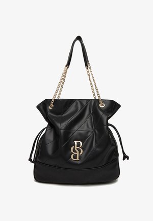 Borsa a tracolla in pelle nera trapuntata con cinghie a catena dorata, lati con coulisse e logo BB dorato sul davanti.