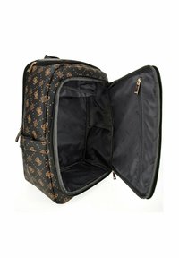 Sac à dos noir et marron à motifs avec des accents dorés, comprenant un intérieur spacieux et des compartiments zippés pour une meilleure organisation.