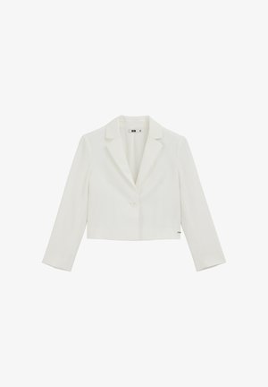 Veste blanche raccourcie en tissu lisse, avec un col à encoche, une fermeture par un seul bouton et des manches longues avec des détails de couture minimaux.