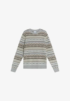 Lysegrå striktrøje med brune, beige og hvide geometriske mønstre og snefnug, med ribbede manchetter og kant.