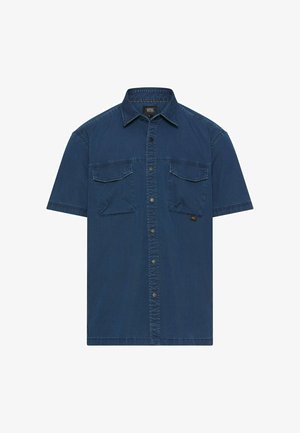 Chemise en denim bleu foncé à manches courtes avec boutons sur le devant, deux poches poitrine avec rabats et col pointu.