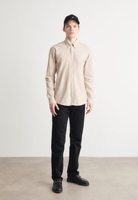 BOSS ROAN - Ing - open beige