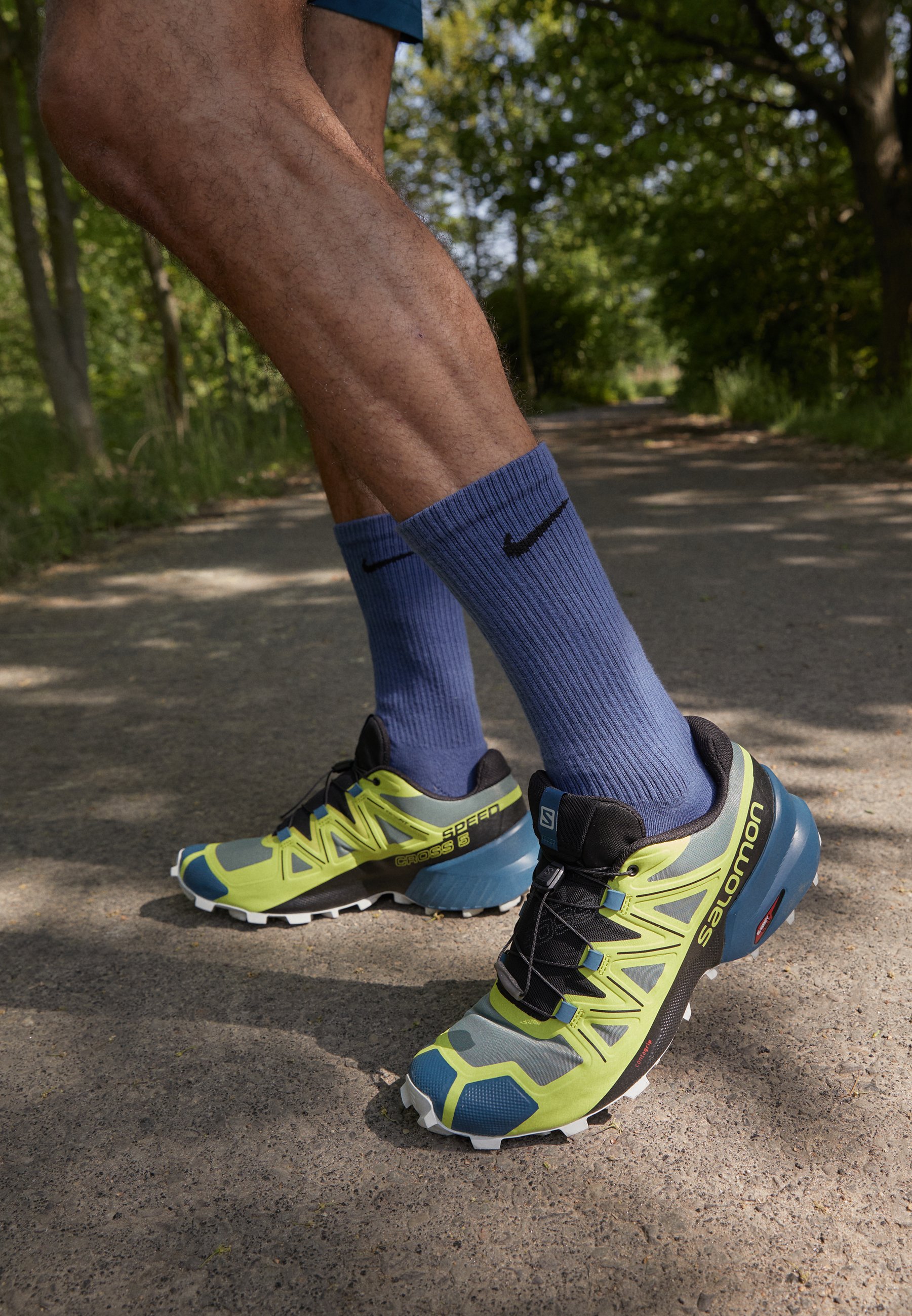 salomon trail running shoes green