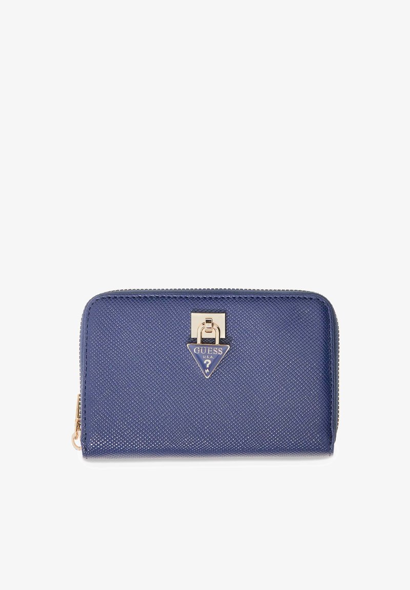 Portefeuille bleu texturé à fermeture éclair sur tout le tour avec plaque triangulaire dorée du logo Guess et fermoir à l’avant.