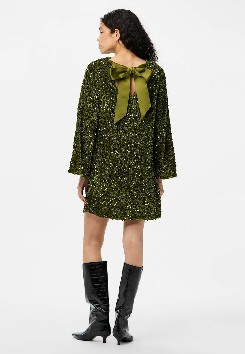 Pieces PCKAM DEEP BACK BOW DRESS - Cocktail dress / Party dress - khaki -  Zalando.co.uk
