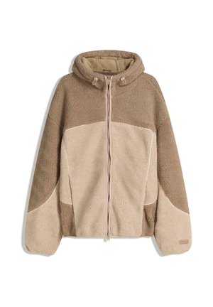 Beige und hellbraune Fleecejacke in Zweifarben-Design mit Kapuze, durchgehendem Frontreißverschluss und geschwungenem Paneeldesign an Ärmeln und Körper.