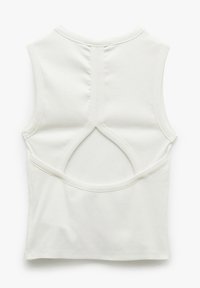 Witte mouwloze top met een geribbelde textuur, voorzien van een uniek uitgesneden ontwerp op de rug en een ronde halslijn.