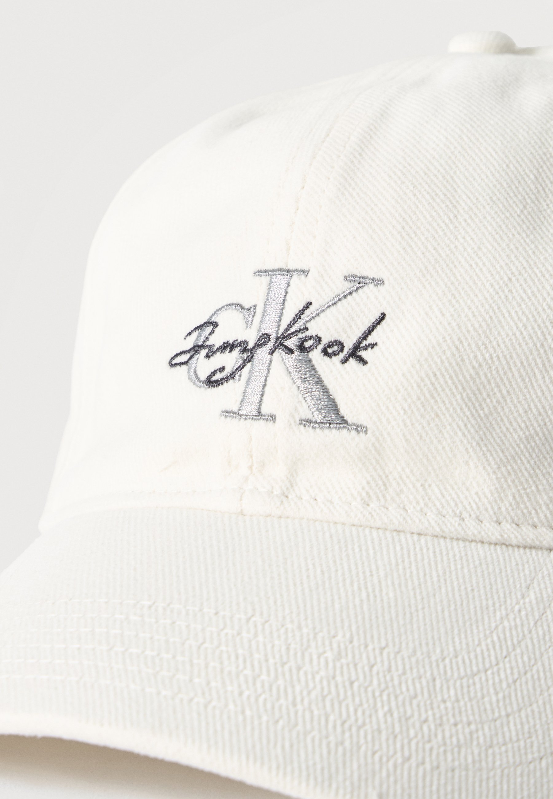 Calvin Klein JUNG KOOK FOR CALVIN KLEIN BASEBALL CAP - Cap - tofu