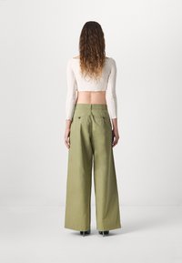ONLY Pantalones - green